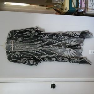 Black and White Beach Coverup / Kimono